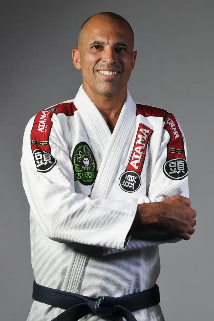 Royce Gracie, L'icône du Jiu-Jitsu brésilien et champion de l'UFC, embrasse l'Islam.